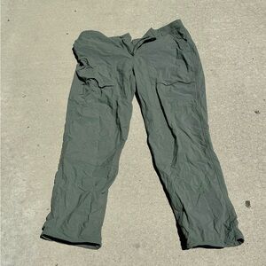 REI Co-Op Camo Green Cargo Pants 38Wx32L Men’s
